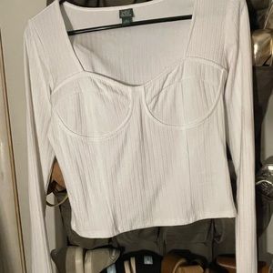 White long sleeve crop top